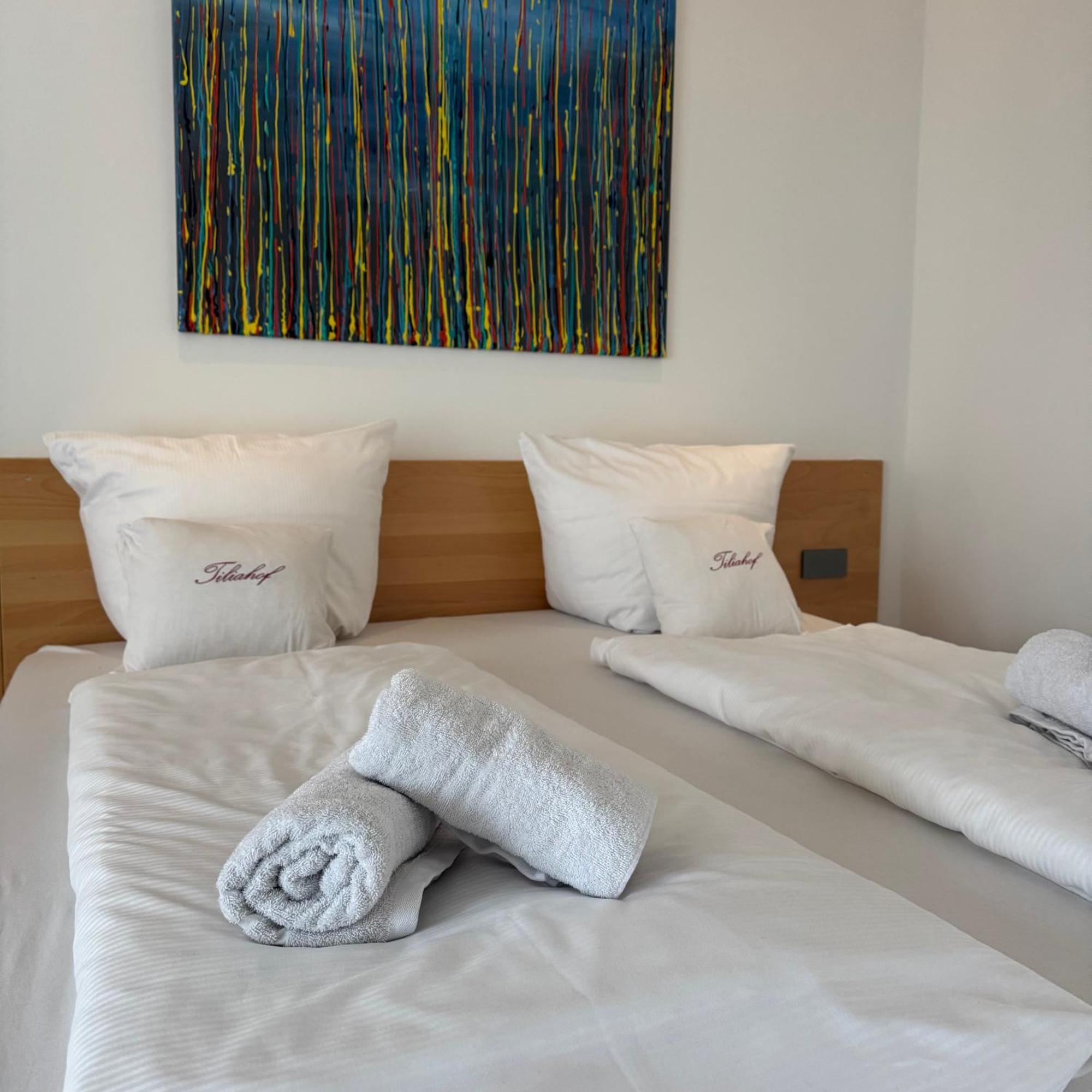 Weingut Tiliahof Bed and Breakfast Brauneberg Buitenkant foto